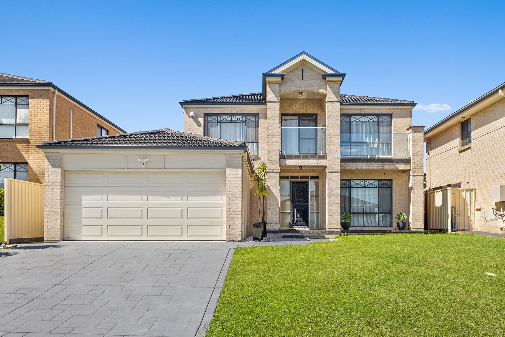 Contemporary Family Living in the Heart of Shell Cove